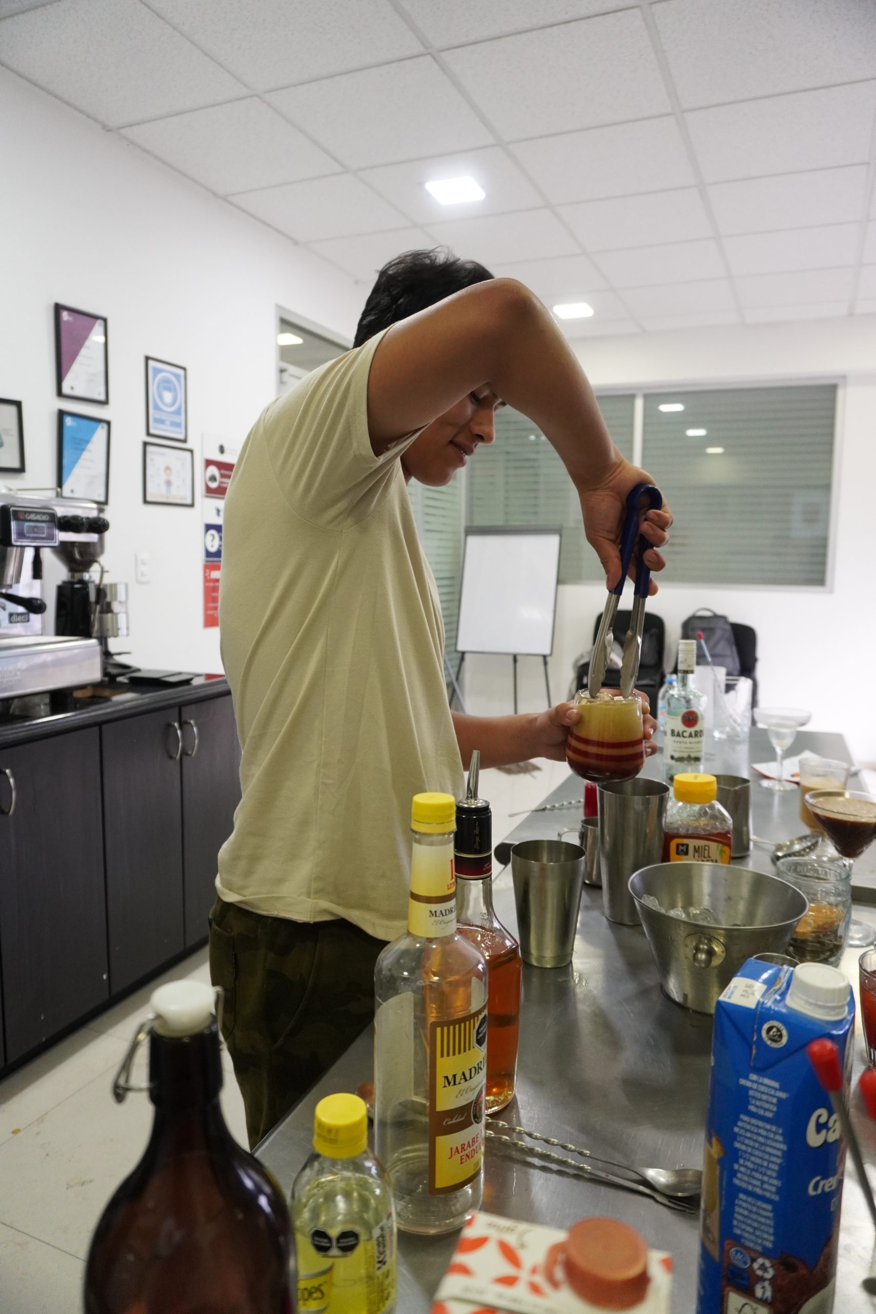 Taller de coctelería clásica