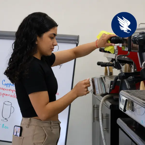 Alumnos en la certificación de barismo de EMCEBAR
